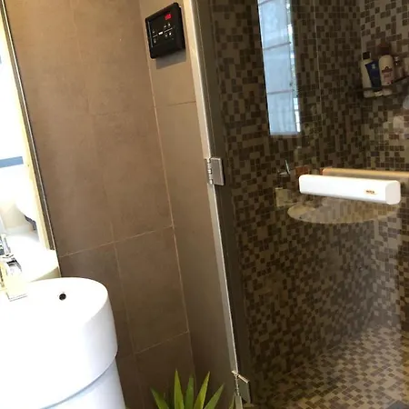 Lägenhet Montfleury, 2 Terrasses, 2 , 2 Sdb , Pkg Prive Piscine, 15 Min Walk To Croisette And Palais Des Festivals