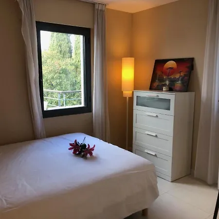Appartement Montfleury, 2 Terrasses, 2 , 2 Sdb , Pkg Prive Piscine, 15 Min Walk To Croisette And Palais Des Festivals