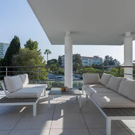 Terrasses De Montfleury - Spacieux, 2 Terrasses, Parking Prive, Piscine, 15 Min Du Palais Et Plages Канны
