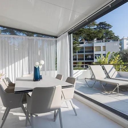 アパート Terrasses De Montfleury - Spacieux, 2 Terrasses, Parking Prive, Piscine, 15 Min Du Palais Et Plages カンヌ