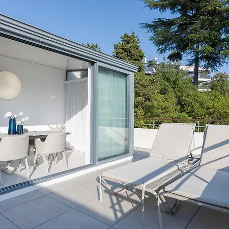 Terrasses De Montfleury - Spacieux, 2 Terrasses, Parking Prive, Piscine, 15 Min Du Palais Et Plages アパート *